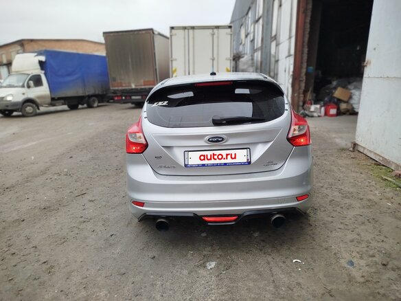 2014 Ford Focus III, серый, 1300000 рублей - вид 3