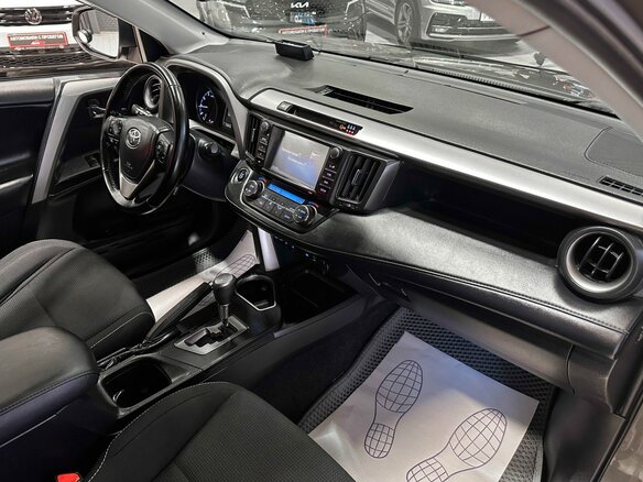 2017 Toyota RAV4 IV (XA40) Рестайлинг, коричневый - вид 15