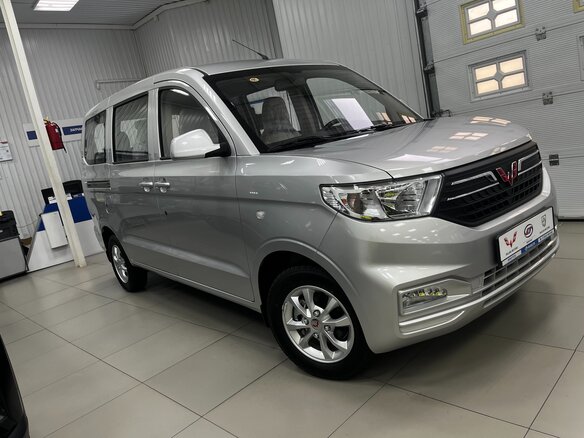 2022 Wuling Hongguang V, серый - вид 2
