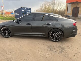 2022 Kia K5 III, чёрный, 3200000 рублей, вид 4