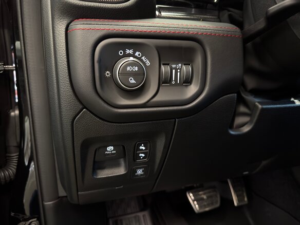 2026 Ram 1500 RHO V Рестайлинг, чёрный, 11900000 рублей - вид 18