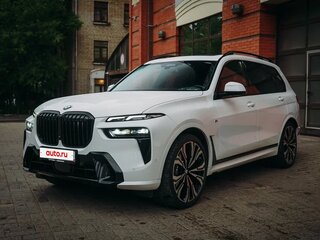2022 BMW X7 40d I (G07) Рестайлинг, белый, 12500000 рублей, вид 4