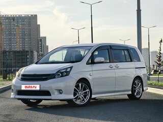 2010 Toyota ISis I Рестайлинг, белый, 1399999 рублей, вид 1