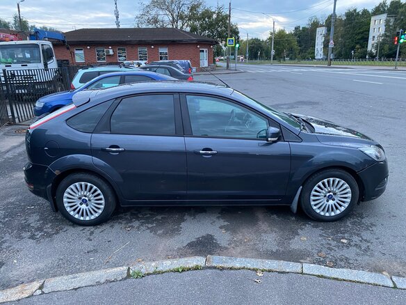 2011 Ford Focus II Рестайлинг, серый, 750000 рублей - вид 3