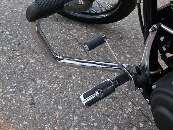 2012 Harley-Davidson Dyna Wide Glide, пурпурный, 1280000 рублей - вид 6