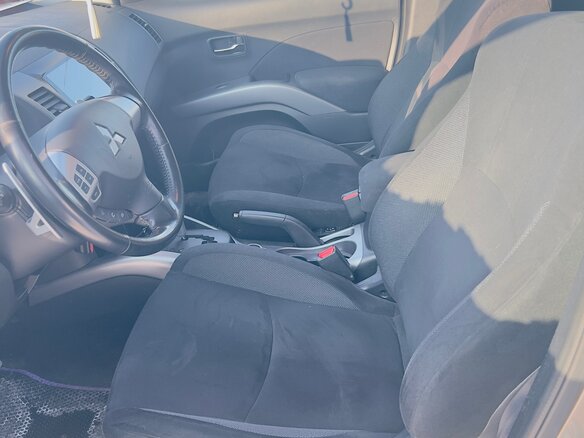 2008 Mitsubishi Outlander II, бежевый, 1150000 рублей - вид 5