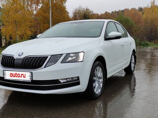2018 Skoda Octavia III (A7) Рестайлинг, белый, 2300000 рублей, вид 4