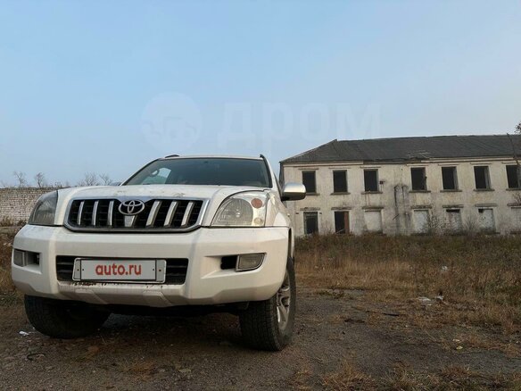 2002 Toyota Land Cruiser Prado 120 Series, белый, 1750000 рублей