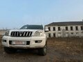 2002 Toyota Land Cruiser Prado 120 Series, белый, 1750000 рублей