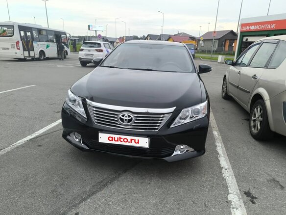2012 Toyota Camry VII (XV50), чёрный, 1220000 рублей