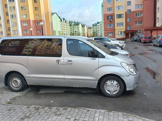 2008 Hyundai Grand Starex I, серый, 900000 рублей, вид 3