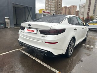 2018 Kia Optima IV Рестайлинг, белый, 1600000 рублей, вид 5