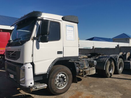 2013 Volvo FM, белый, 3200000 рублей, вид 2