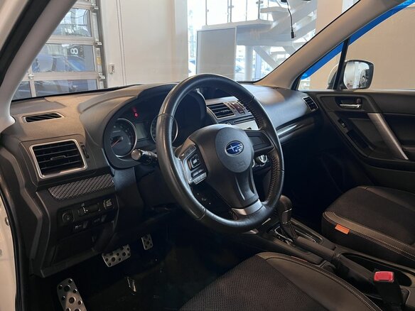 2015 Subaru Forester IV Рестайлинг, белый, 1425000 рублей - вид 22