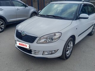 2011 Skoda Fabia II Рестайлинг, белый, 490000 рублей, вид 3