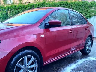 2017 Volkswagen Polo V Рестайлинг, пурпурный, 1750000 рублей, вид 5