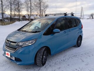 2018 Honda Freed II, синий, 1750000 рублей, вид 2