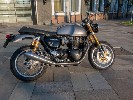 2016 Triumph Thruxton, серебристый, 959000 рублей, вид 5