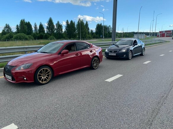 2008 Lexus IS 250 II, красный, 1400000 рублей - вид 1