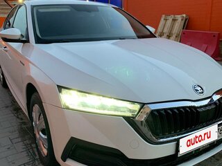 2021 Skoda Octavia IV (A8), белый, 1450000 рублей, вид 4