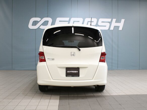 2010 Honda Freed I, белый - вид 3