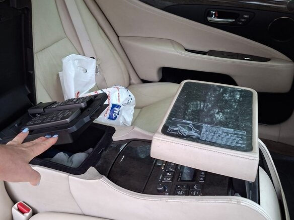 2010 Lexus LS Long 600h L IV Рестайлинг, чёрный, 1490999 рублей - вид 10