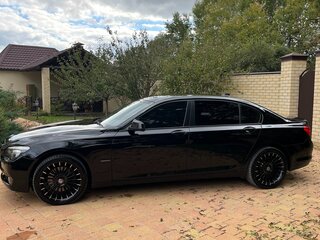 2010 BMW 7 серии Long 730Li V (F01/F02/F04), чёрный, 1700000 рублей, вид 3