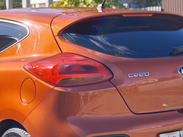 2014 Kia Ceed II, оранжевый, 1200000 рублей - вид 9