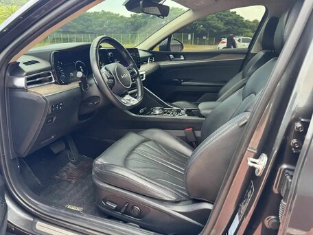 2022 Kia K5 III, чёрный, 2340000 рублей, вид 5