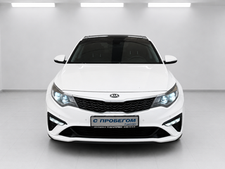 2019 Kia Optima IV Рестайлинг, белый, 1850000 рублей, вид 2