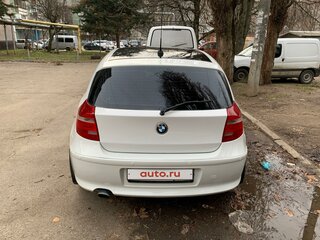 2010 BMW 1 серии 116i I (E81/E82/E87/E88) Рестайлинг, белый, 1000000 рублей, вид 4