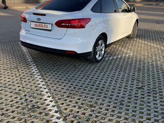 2016 Ford Focus III Рестайлинг, белый, 935000 рублей, вид 4