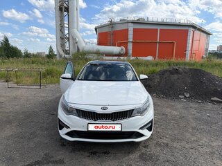2019 Kia Optima IV Рестайлинг, белый, 1210000 рублей, вид 1