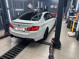 2013 BMW 5 серии 520i VI (F10/F11/F07), белый, 2000000 рублей, вид 5
