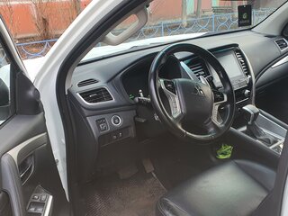 2022 Mitsubishi Montero Sport III Рестайлинг, белый, 4100000 рублей, вид 5