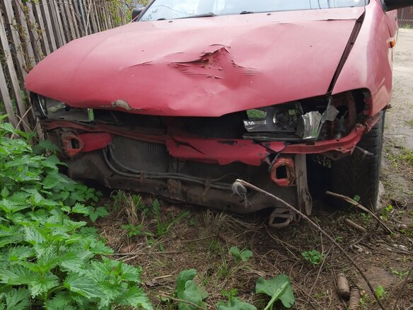 1997 Nissan Almera I (N15), красный, 30000 рублей