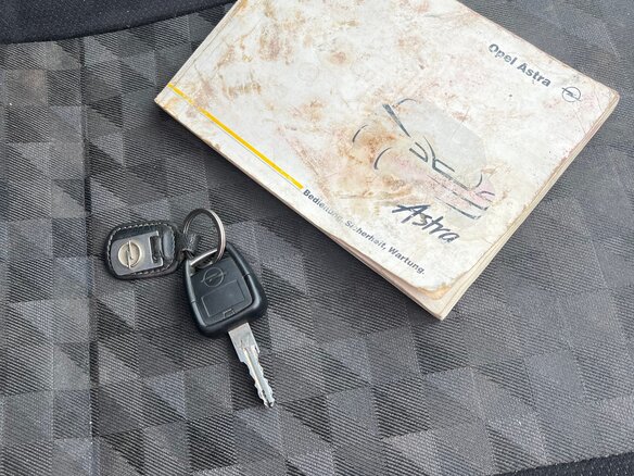 1998 Opel Astra G, красный, 100000 рублей - вид 10