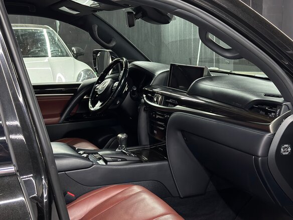 2017 Lexus LX 450d III Рестайлинг 2, чёрный, 6500000 рублей - вид 7