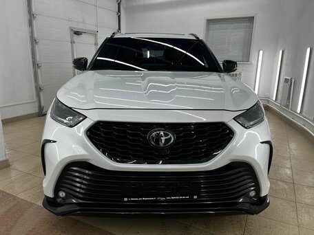 Toyota Highlander IV (XU70)