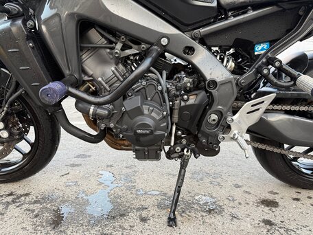 2021 Yamaha MT-09 (FZ-09), чёрный, 900000 рублей, вид 3