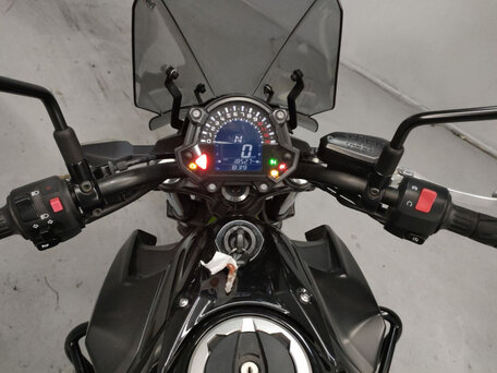 2018 Kawasaki Z 650, чёрный, 480000 рублей, вид 5