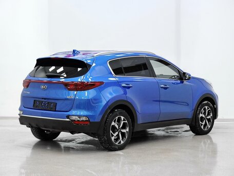 2020 Kia Sportage IV Рестайлинг, синий, 1915000 рублей, вид 2