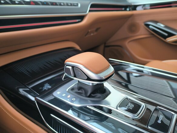 2024 Hongqi H9 I Рестайлинг, чёрный, 6490000 рублей - вид 19