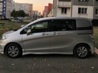 2012 Honda Freed Spike I Рестайлинг, серебристый, 1965000 рублей, вид 2