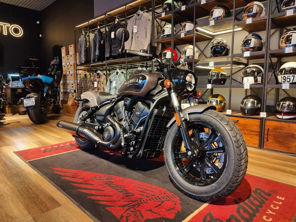 2026 Indian Scout, серый, 2390000 рублей - вид 1