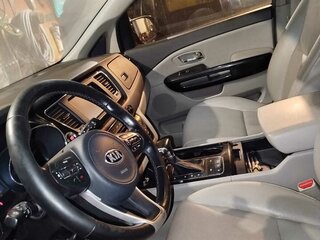 2017 Kia Carnival III, серый, 2750000 рублей, вид 2