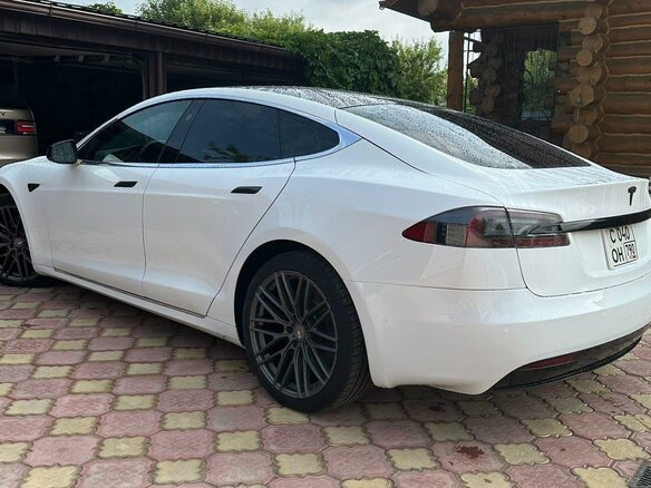 2017 Tesla Model S 75 I Рестайлинг, белый, 4200000 рублей - вид 7