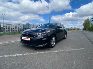 2019 Kia Ceed III, чёрный, 1550000 рублей, вид 2