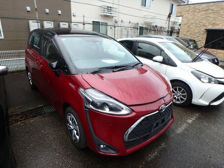2021 Toyota Sienta II Рестайлинг, пурпурный, 1650000 рублей, вид 1