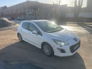 2011 Peugeot 308 I Рестайлинг, белый, 380000 рублей, вид 3